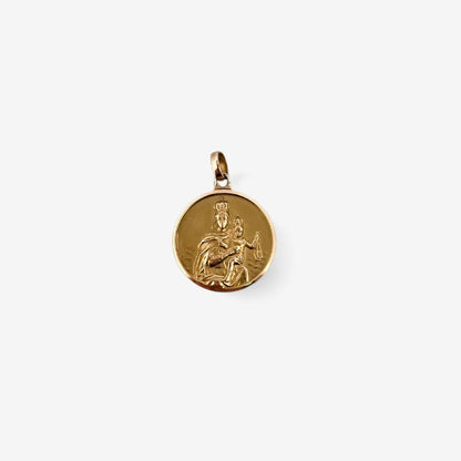 Comprar colgante medalla tipo escapulario realizado en oro amarillo de 18kt con grabado de la Virgen del Carmen y el corazón de Jesús.Joyas de oro al mejor precio