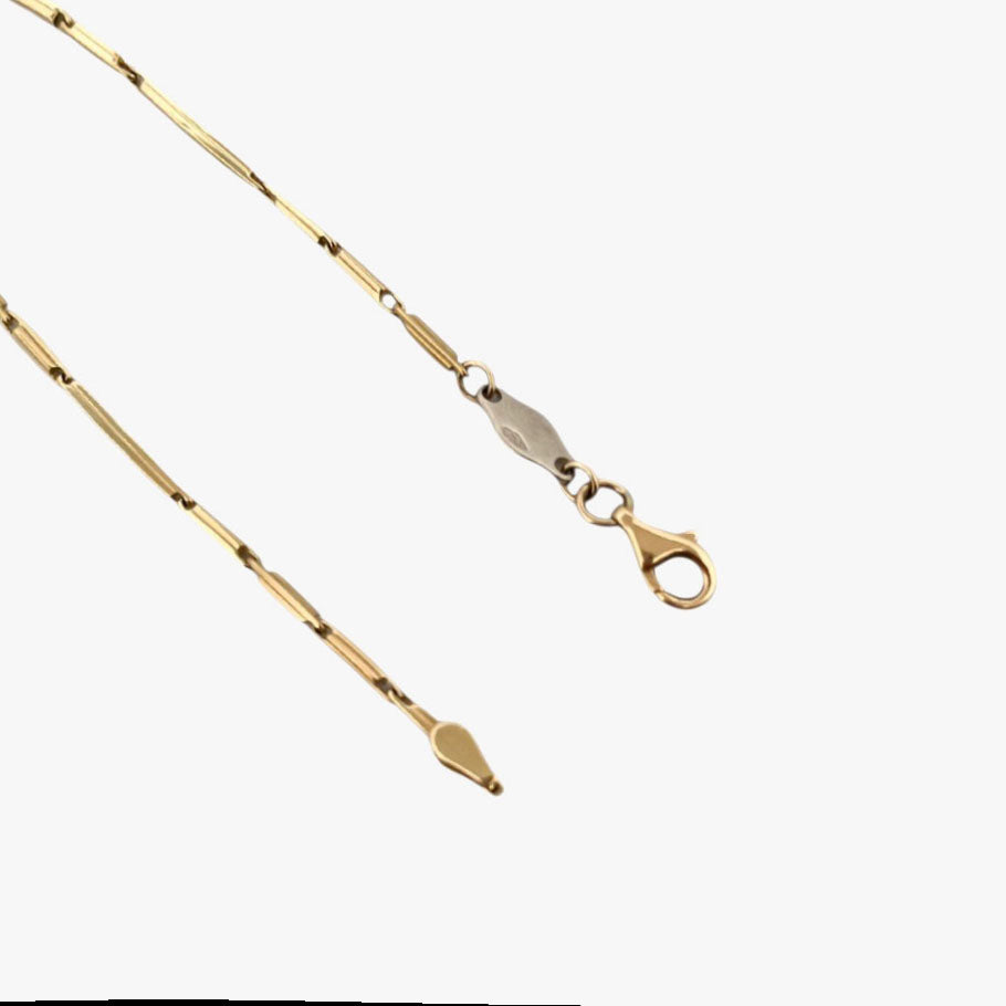 Comprar pulsera oro amarillo de 18kt con cadena de eslabones barra. La pulsera mide 18,5cm y hace 1,69mm de grosor. Esta pulsera dispone de cierre tipo mosquetón.