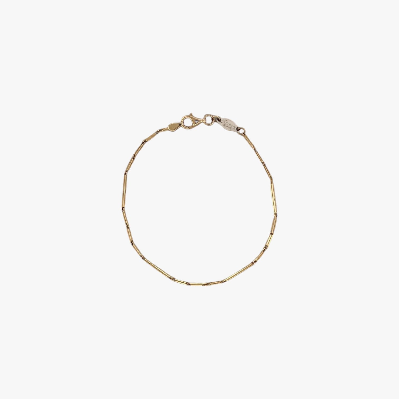 Comprar pulsera oro amarillo de 18kt con cadena de eslabones barra. La pulsera mide 18,5cm y hace 1,69mm de grosor. Esta pulsera dispone de cierre tipo mosquetón.