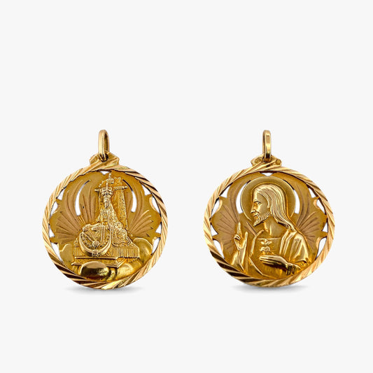 Colgante medalla realizado en oro amarillo de 18kt con grabado de el corazón de Jesús y de la virgen de las angustias. Joyas religiosas de oro al mejor precio.
