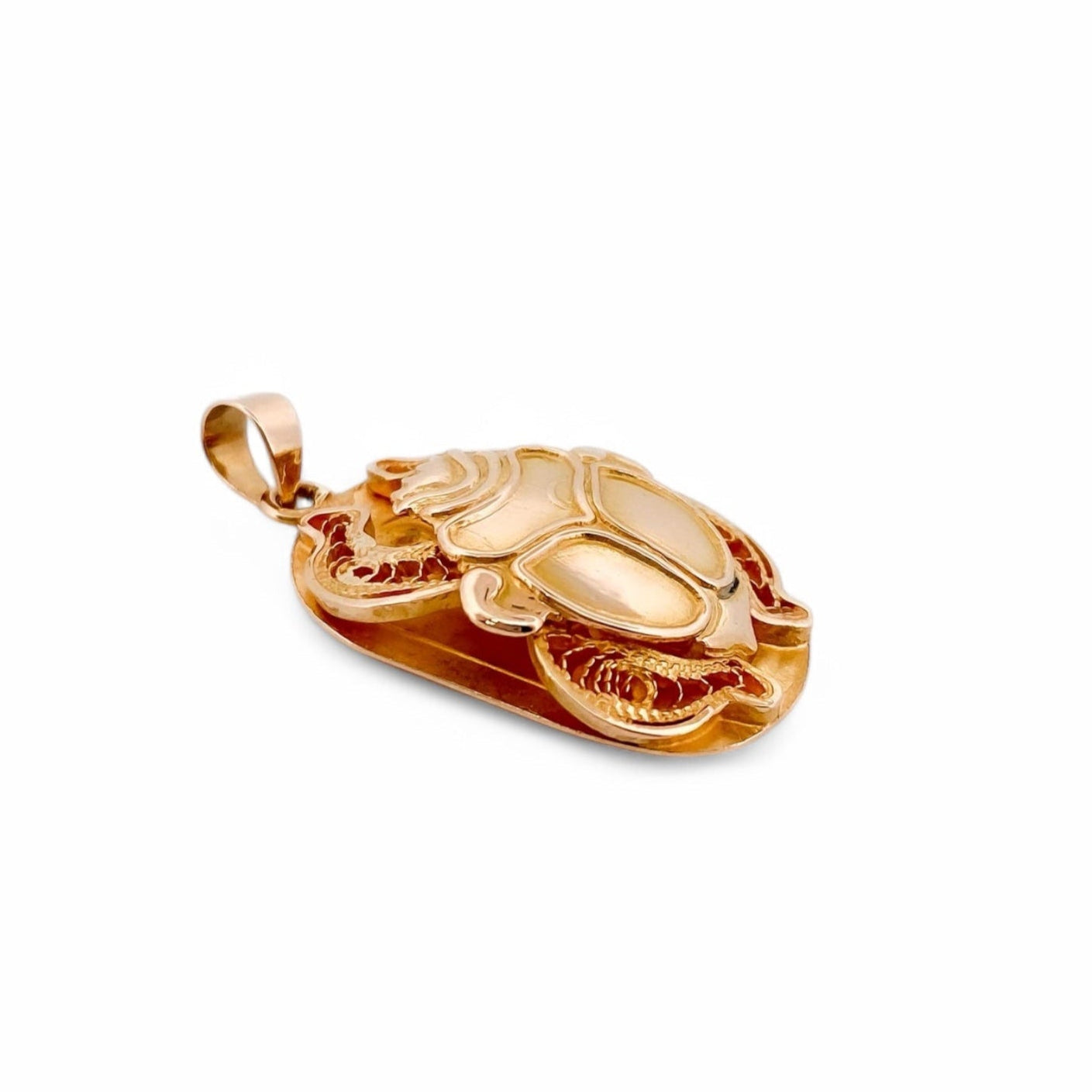 Comprar colgante en forma de escarabajo realizado en oro amarillo de 18kt. Joyas de segunda mano. Joyas restauradas. Joyería Ian'Or. Envío gratis.