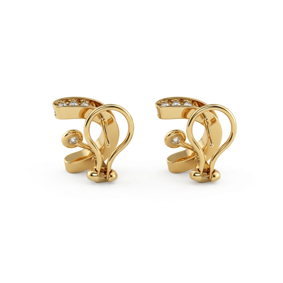 Comprar pendientes de oro amarillo de 18kt y con 4 diamantes en cada pendiente, con cierre omega. Joyería compro oro en Barcelona y Mataró, dónde vender oro al mejor precio.
