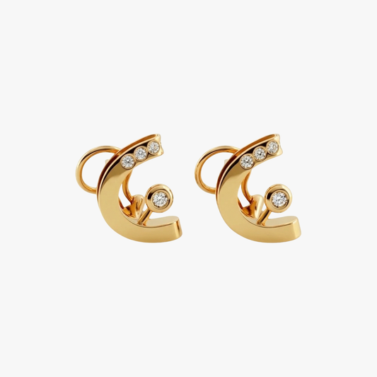 Comprar pendientes de oro amarillo de 18kt y con 4 diamantes en cada pendiente con cierre omega. Pendientes de oro en Barcelona, joya certificada y envío gratis