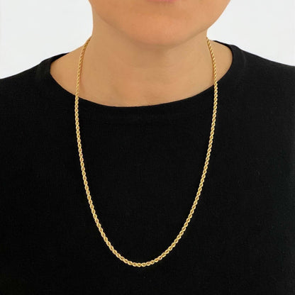 Collar de Oro amarillo de 18kt con cadena de cordón salomónico. La cadena mide 46cm largo. Dónde comprar y vender oro en Barcelona al mejor precio.