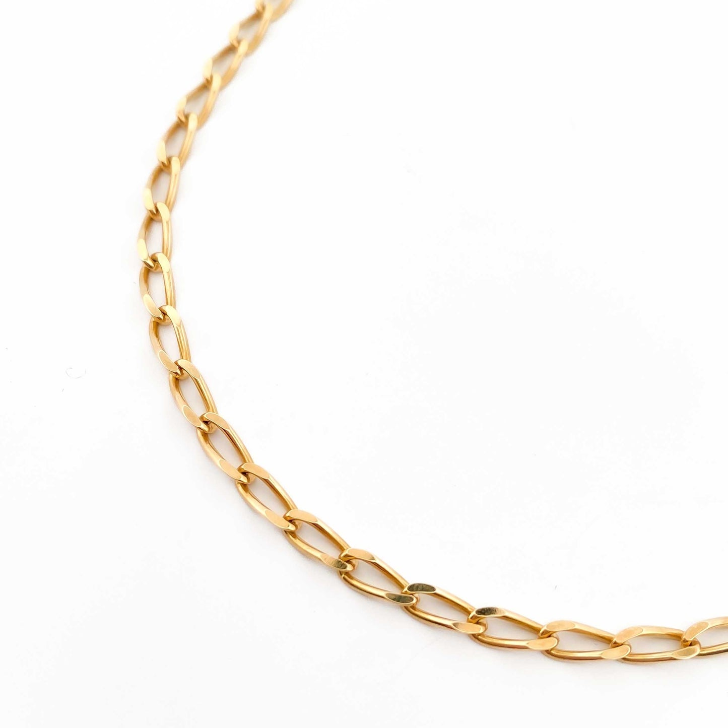 Comprar collar de oro de amarillo de 18kt con cadena barbada con eslabón alargado. de 60cm. Cadenas de oro de 18kt baratas. Envío gratis. Joyería compro oro Ian'Or.
