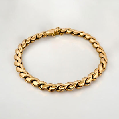 Comprar pulsera Pulsera semirrígida realizada en oro amarillo de 18kt. Esta pulsera dispone de cierre tipo mosquetón. Joyas segunda mano en Barcelona. Ian'Or.