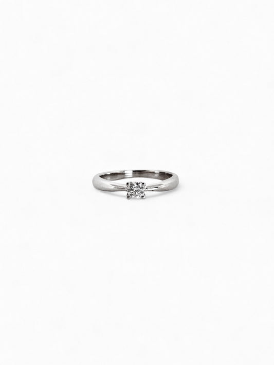 Solitario realizado en oro blanco con engaste de brillante en 4 grapas. Solitarios de oro blanco baratos, joyas de compromiso baratas