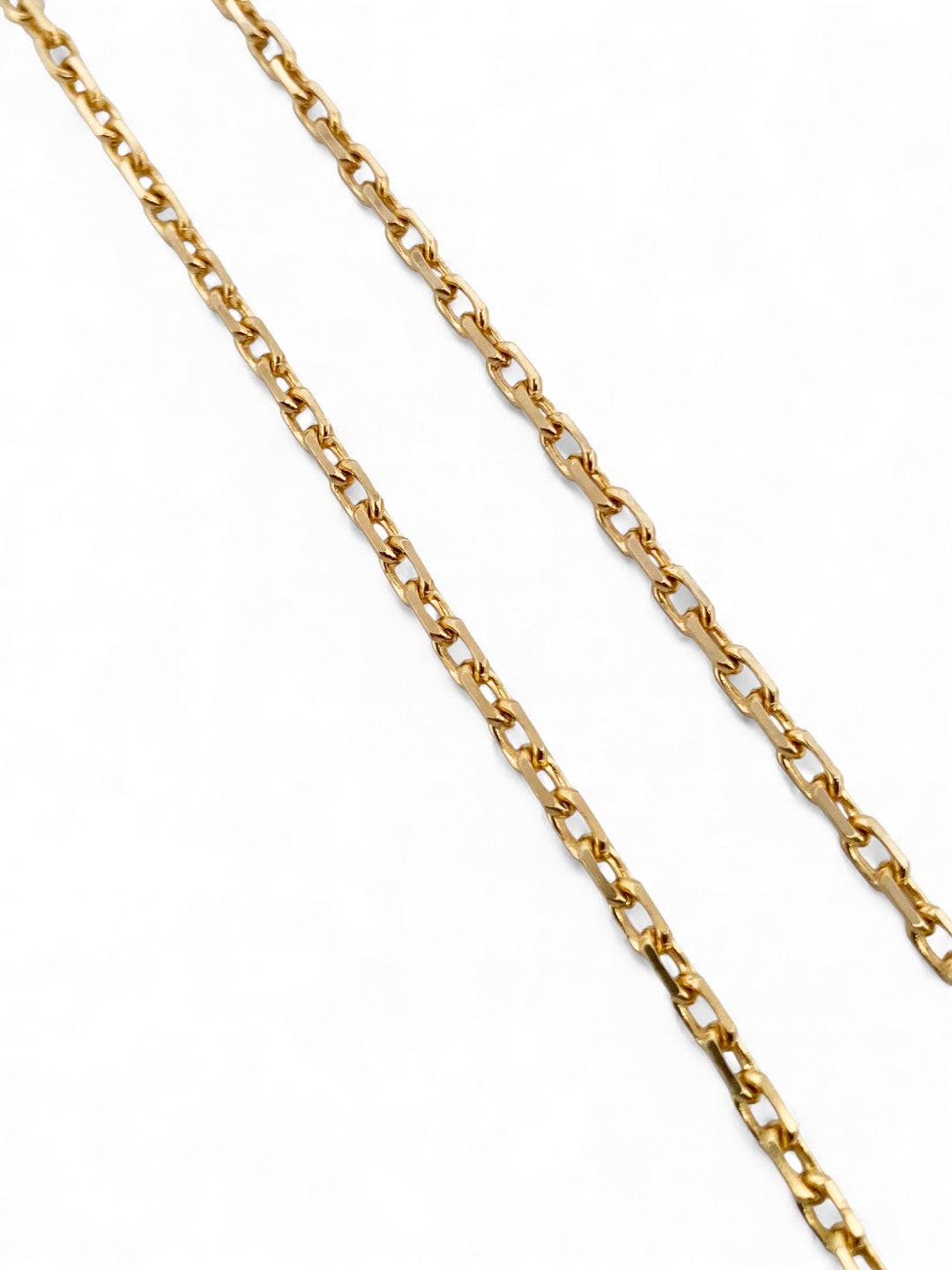 Comprar collar con cadena forzada y barras realizado en oro amarillo de 18kt con cierre tipo mosquetón. La cadena mide 51 cm largo con un grosor de 1,85mm.