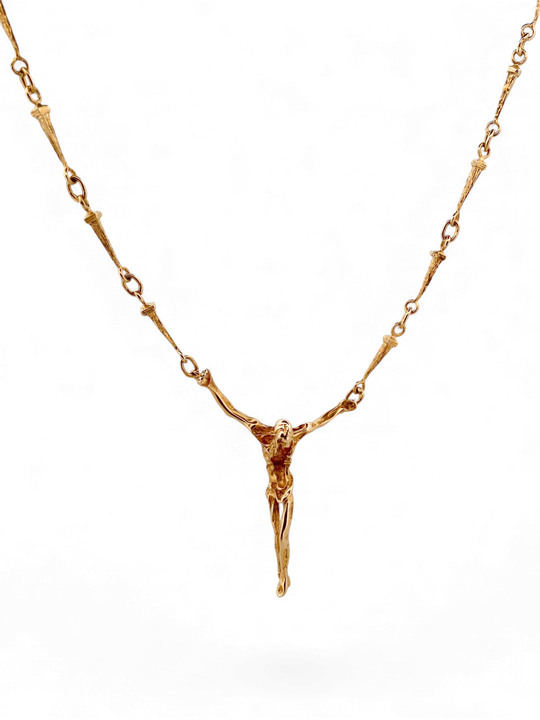 Comprar collar cadena Cristo de Dalí realizada en oro amarillo de 18kt y cierre desplegable. Regalo ideal para persona católica. Joyería Ian'Or.