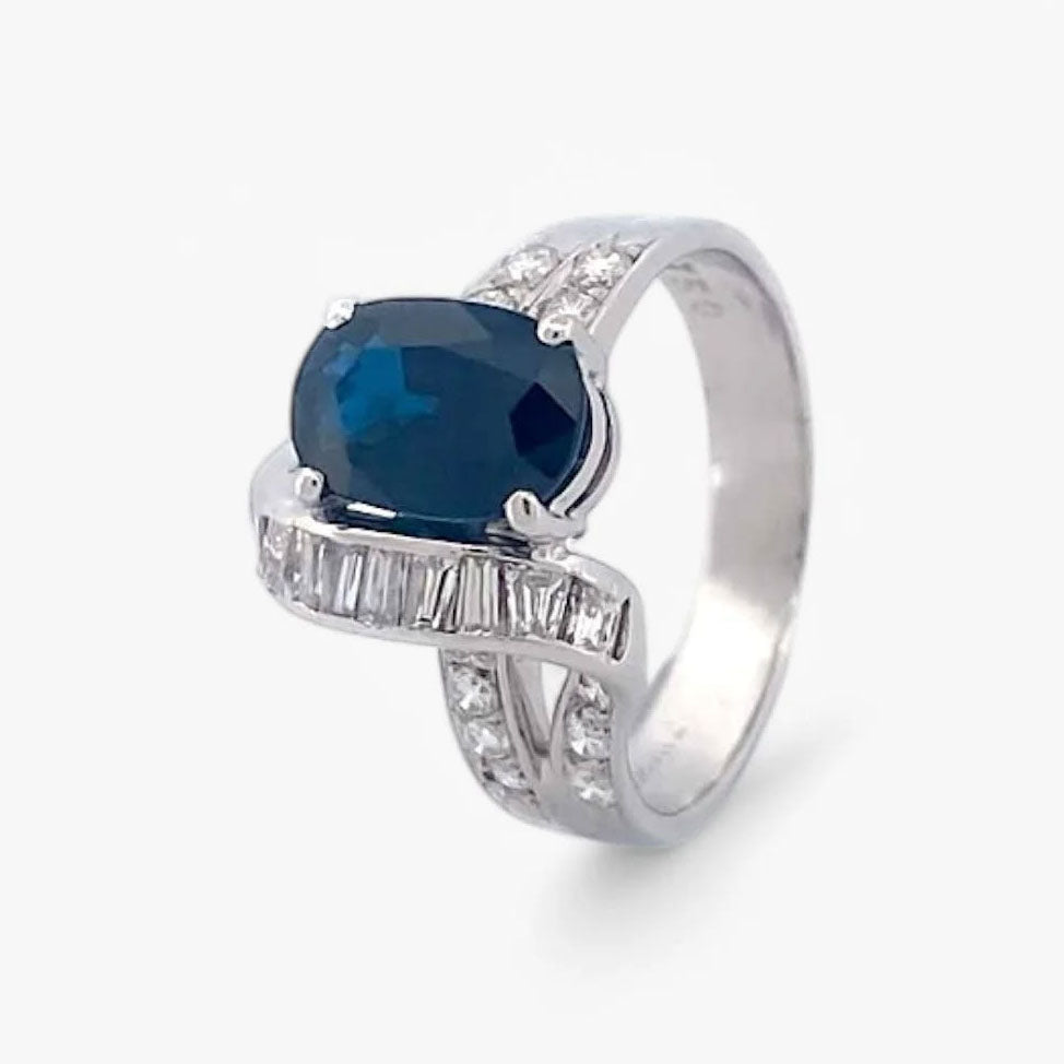 Sortija oro blanco 18kt con diamantes y zafiro - 28044C