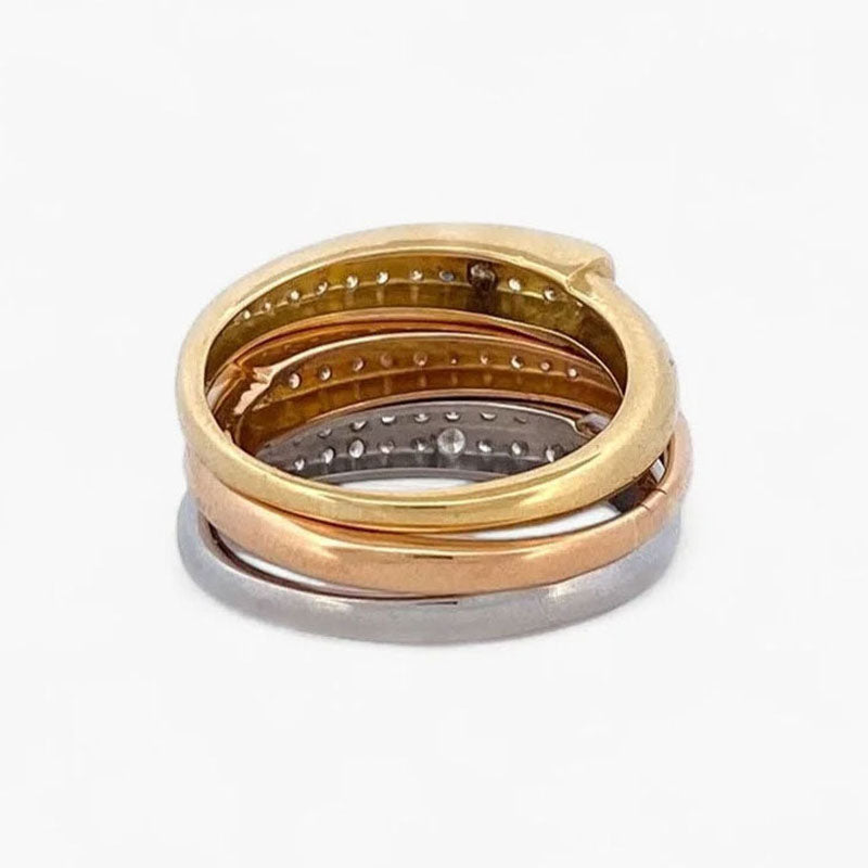 Comprar anillo triple realizado en oro amarillo, oro rosa y oro blanco de 18kt y diamantes talla brillante. Estos anillos se pueden llevar de diferente forma.