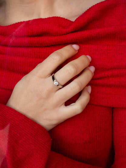 Comprar Solitario oro blanco con brillante. Joyas de compromiso baratas Barcelona. Envío gratis. Joyería Ian'Or Barcelona.