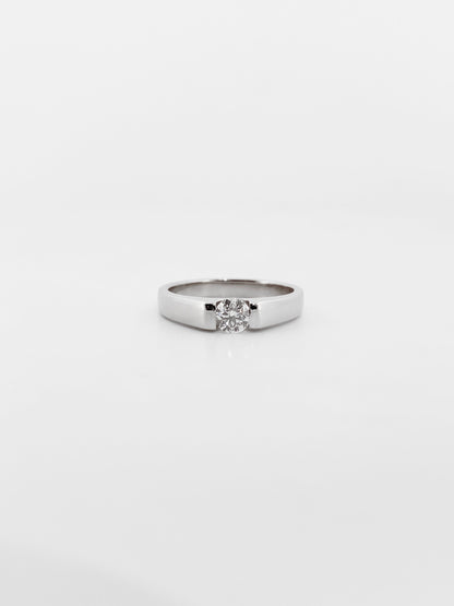 Comprar Solitario oro blanco con brillante. Joyas de compromiso baratas Barcelona. Envío gratis. Joyería Ian'Or Barcelona.