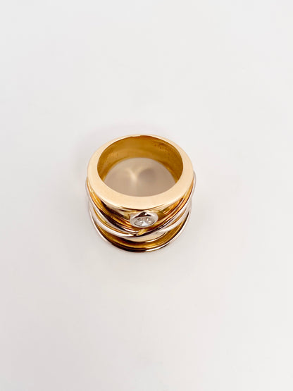 Comprar anillo ancho realizado en oro amarillo de 18kt diamante.