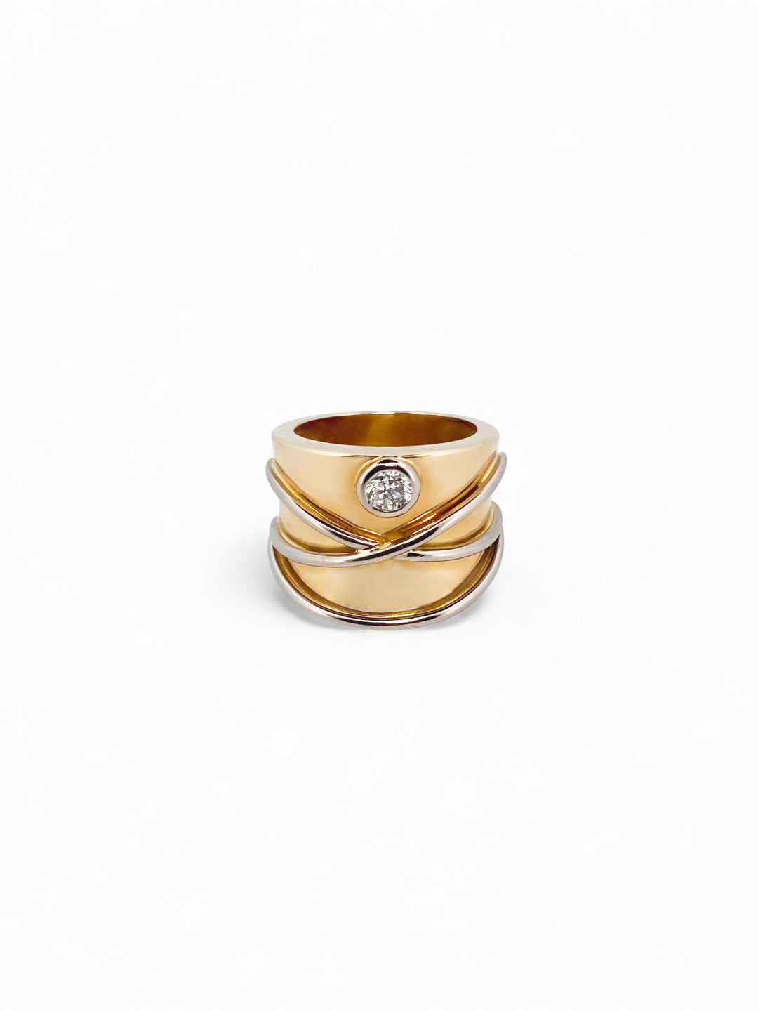 Comprar anillo ancho realizado en oro amarillo de 18kt diamante.