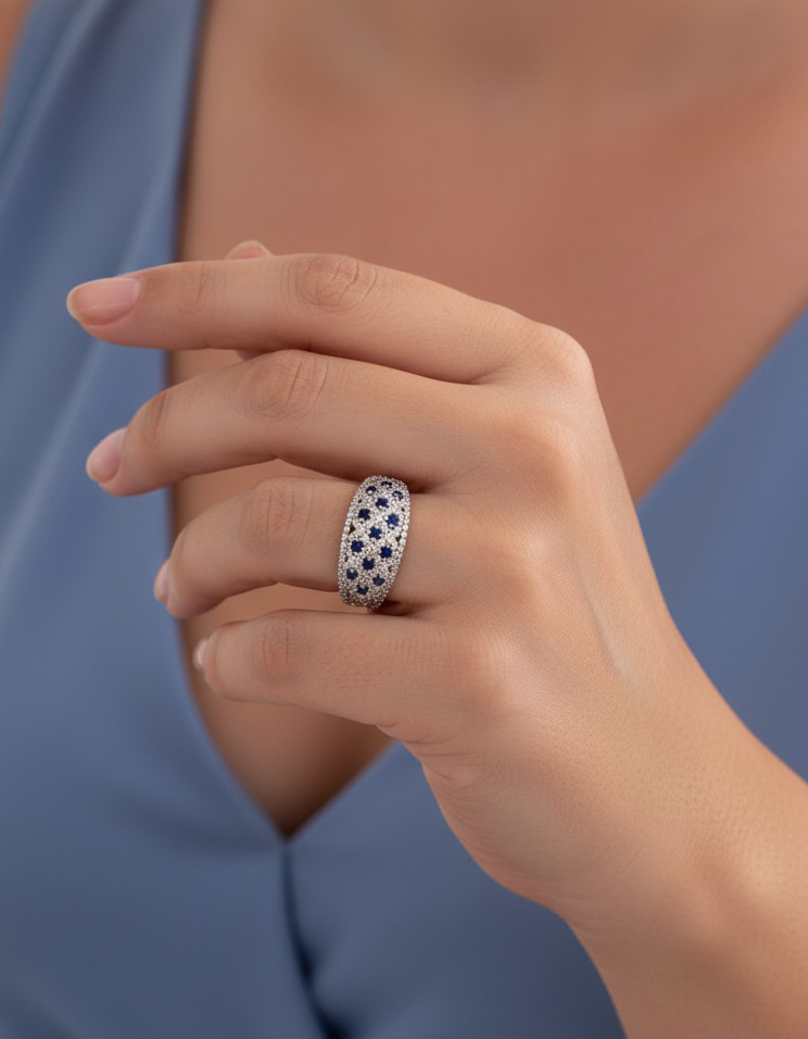 Anillo realizado en oro blanco de 18kt con pavé de diamantes. Joyas de segunda mano en Barcelona. Joyería Ian'Or. Envío gratis.