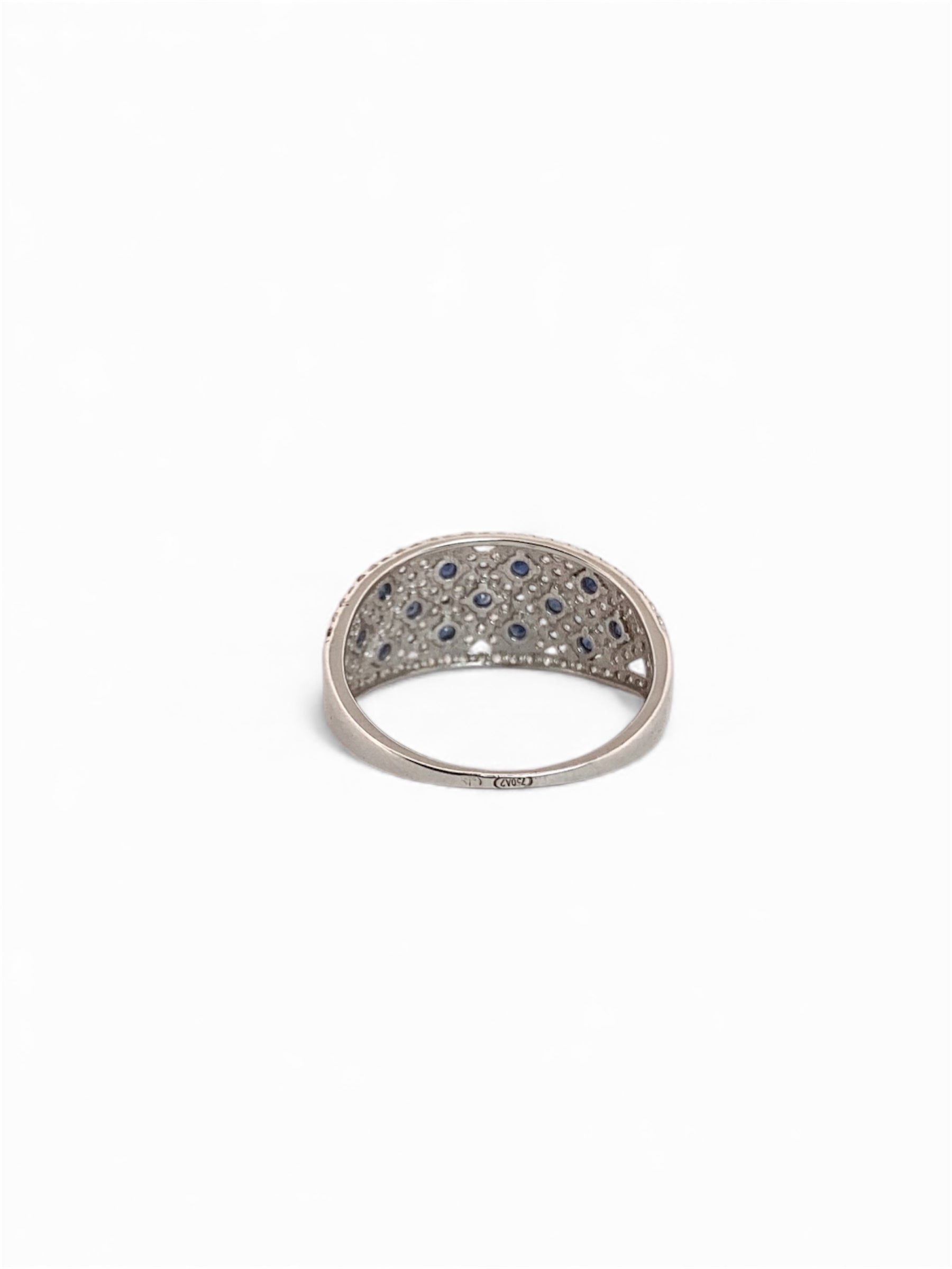 Anillo realizado en oro blanco de 18kt con pavé de diamantes. Joyas de segunda mano en Barcelona. Joyería Ian'Or. Envío gratis.