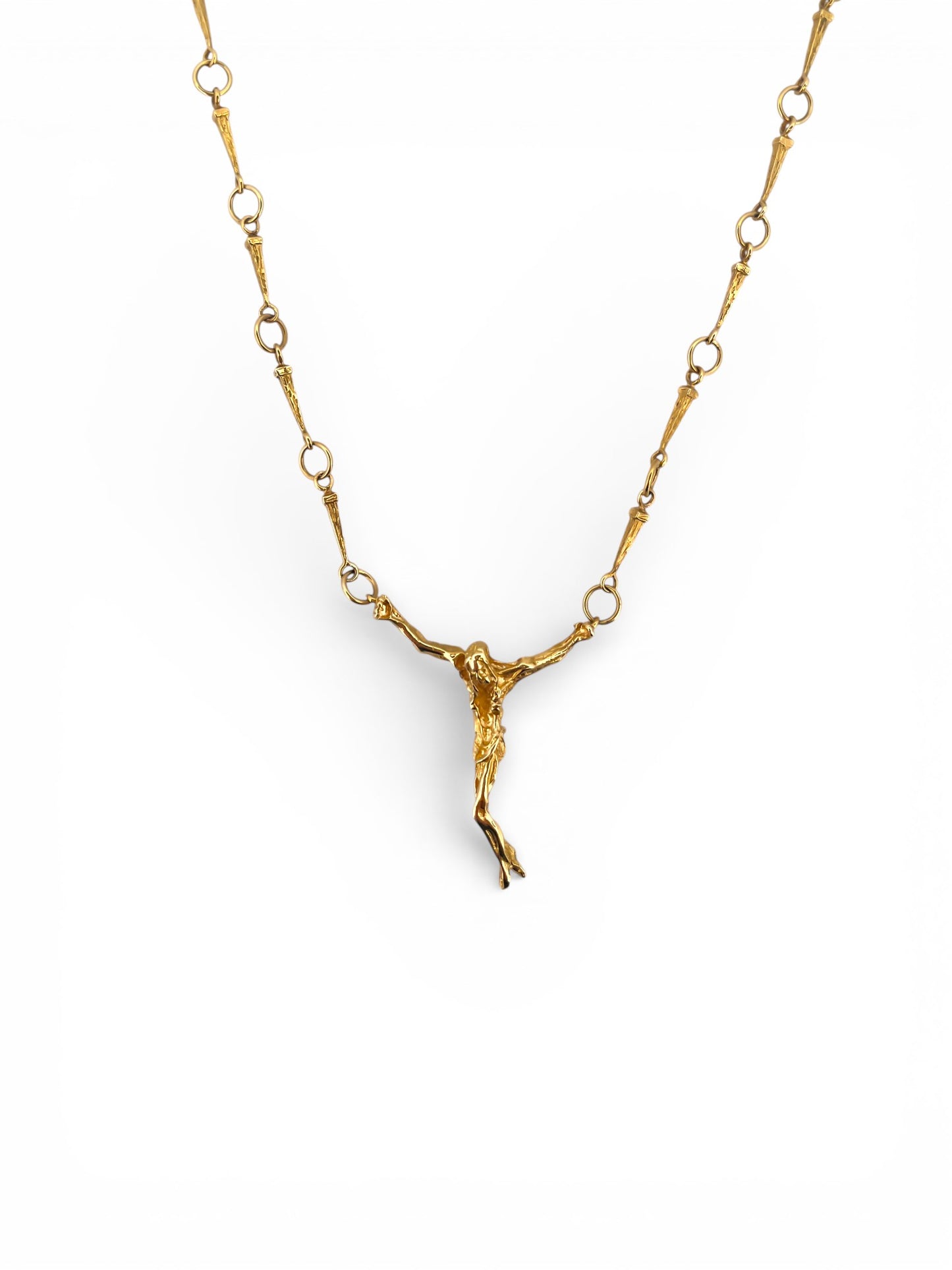 Comprar collar cadena Cristo de Dalí realizada en oro amarillo de 18kt y cierre desplegable.Regalo ideal para persona católica. Joyería Ian'Or.