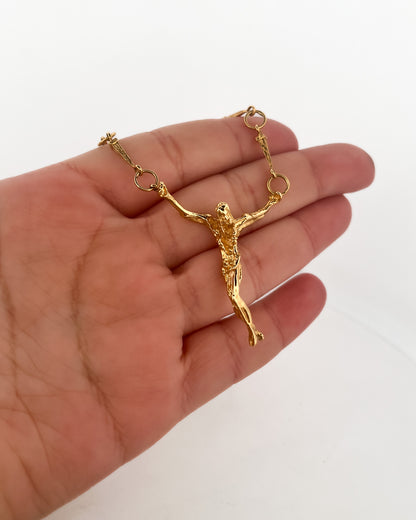 Comprar collar cadena Cristo de Dalí realizada en oro amarillo de 18kt y cierre desplegable.Regalo ideal para persona católica. Joyería Ian'Or.