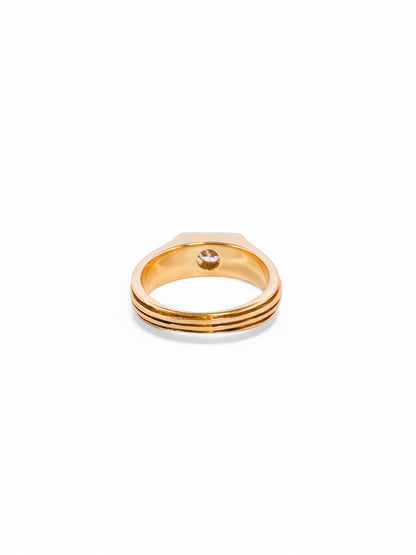 Comprar anillo tipo sello de oro amarillo de 18kt con un diamante en la parte central. Sellos de oro 18kt segunda mano.