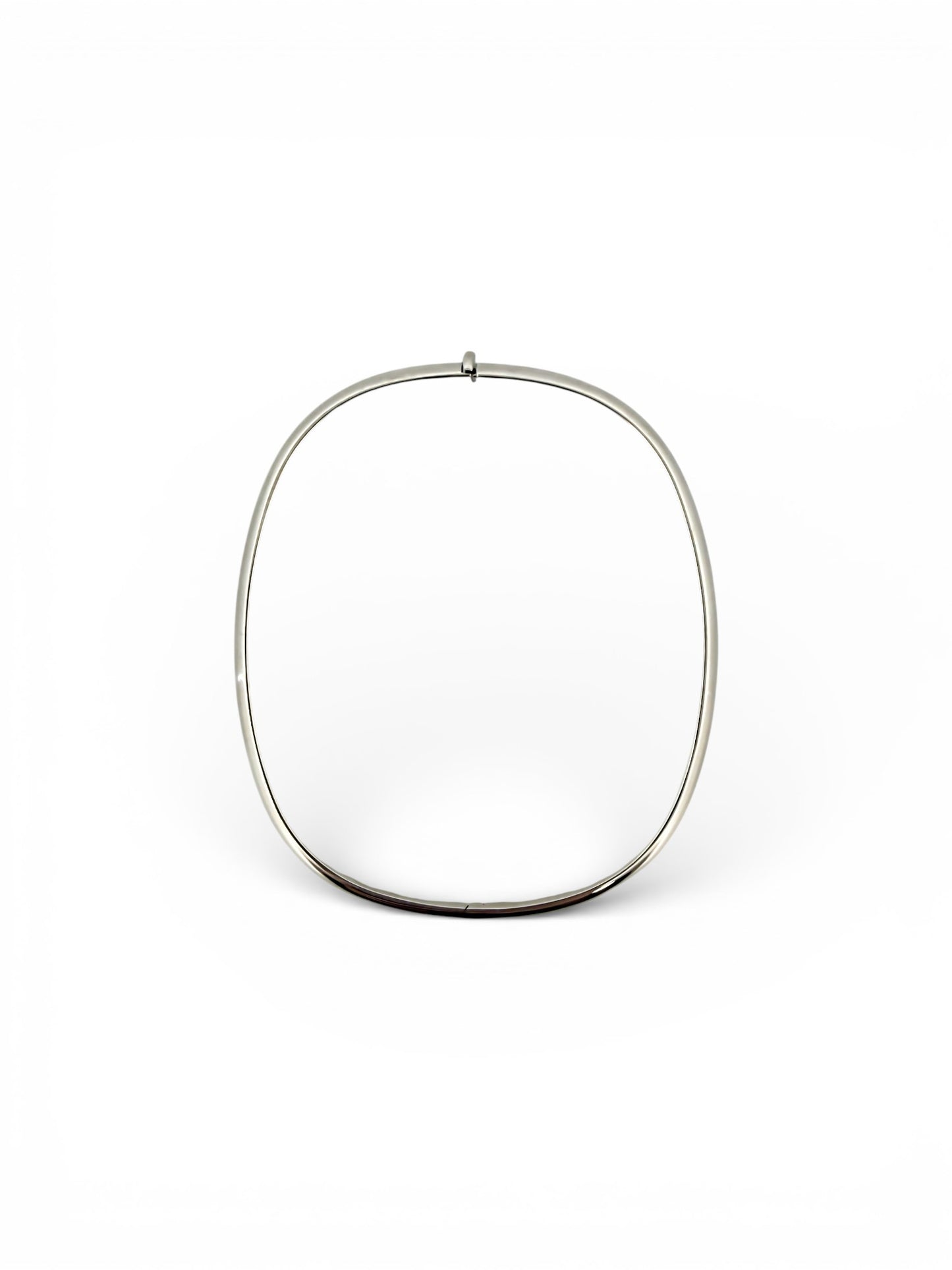 Comprar pulsera esclava de oro blanco de 18kt. Esta pulsera dispone de cierre de cajón. Joyas de segunda mano. Esclavas de oro de 18kt en Ian'Or.