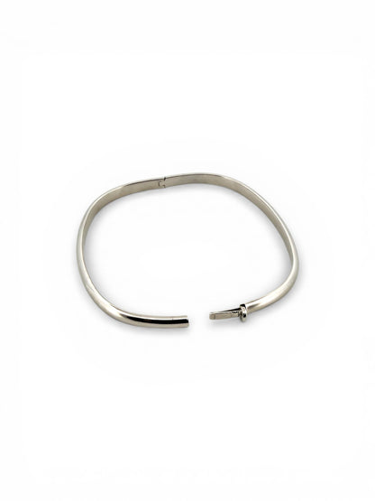 Comprar pulsera esclava de oro blanco de 18kt. Esta pulsera dispone de cierre de cajón. Joyas de segunda mano. Esclavas de oro de 18kt en Ian'Or.