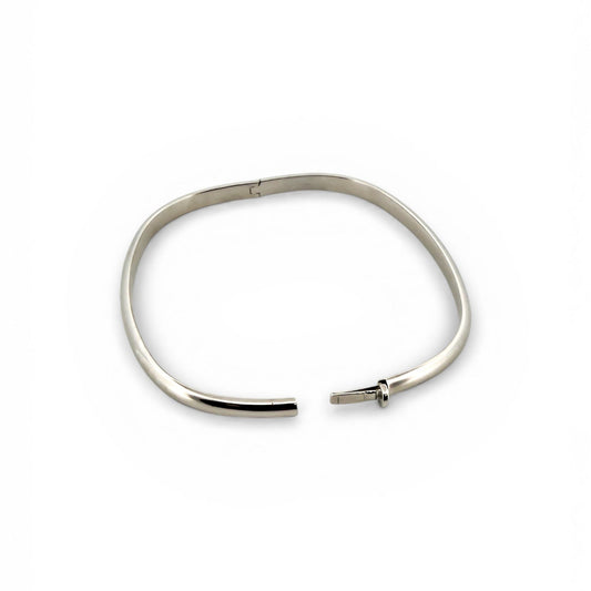 Comprar pulsera esclava de oro blanco de 18kt. Esta pulsera dispone de cierre de cajón. Joyas de segunda mano. Esclavas de oro de 18kt en Ian'Or.