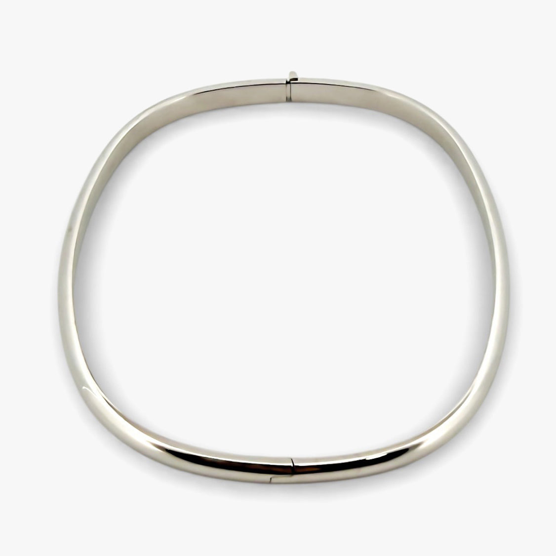 Comprar pulsera esclava de oro blanco de 18kt. Esta pulsera dispone de cierre de cajón. Joyas de segunda mano. Esclavas de oro de 18kt en Ian'Or.