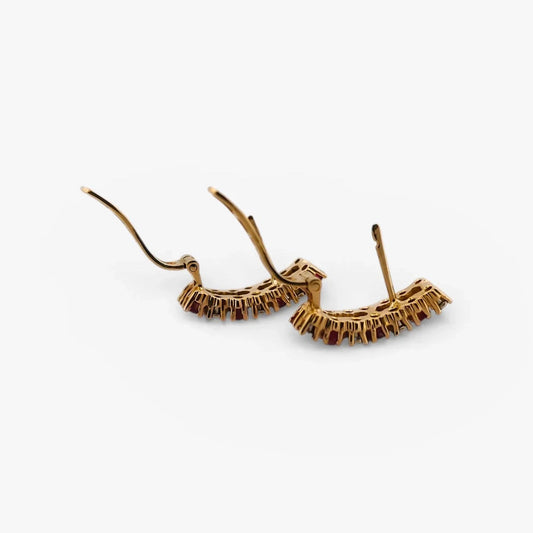 Comprar pendientes de oro amarillo de 18kt con 7 diamantes y 7 rubíes en cada pendiente. Cierre omega.Joyas de segunda mano. Joyas restauradas. Envío gratis.