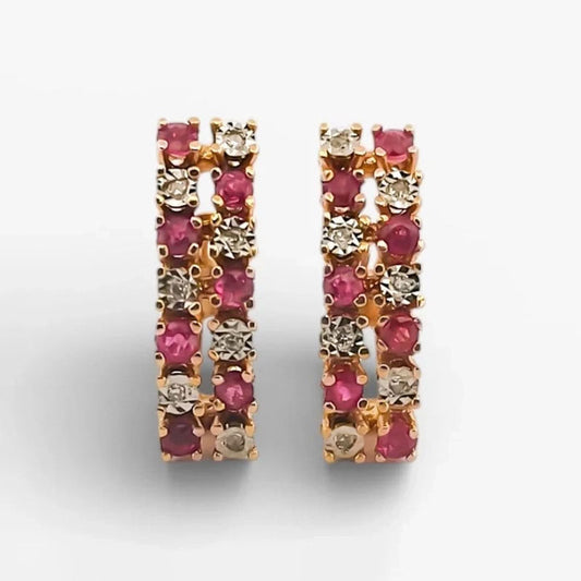 Comprar pendientes de oro amarillo de 18kt con 7 diamantes y 7 rubíes en cada pendiente. Cierre omega.Joyas de segunda mano. Joyas restauradas. Envío gratis.
