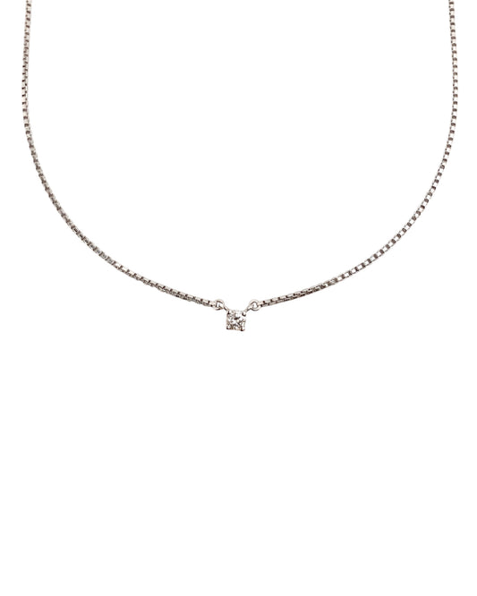 Collar con cadena tipo veneciana en oro blanco de 18kt con un solitario de brillante engastado en 4 grapas. La cadena mide 42cm. Gargantillas de oro blanco baratas