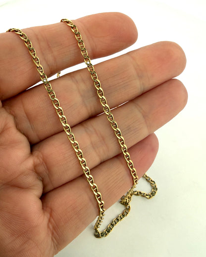 Comprar cadena de eslabones banana barra en oro amarillo de 18kt y cierre tipo mosquetón.Venta de cadenas y collares baratos. Envío gratis. Joyas restauradas.
