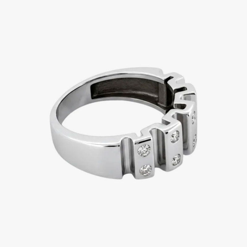 Anillo realizado en oro blanco de 18kt con diamantes talla brillante. Joyas al mejor precio, envío gratuito. Anillos de compromiso baratos.