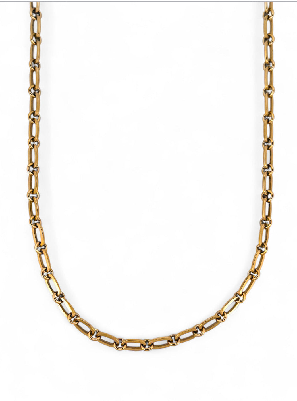 Cadena realizada en oro amarillo de 18kt con eslabones ovalados y redondos y cierre con brazo de seguridad. Cadenas de oro 18kt baratas al mejor precio.