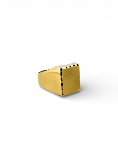 Comprar anillo tipo sello de oro amarillo de 18kt. Joyas de segunda mano y restauradas. Sellos de hombre  de oor 18kt baratos.