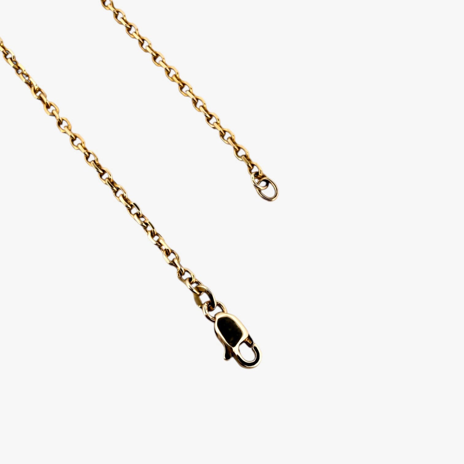 Comprar collar de oro amarillo de 18kt con cadena forzada de eslabones con un cierre tipo mosquetón. Envío gratis. Joyas restauradas. Joyería Ian'Or. Envío GRATIS.