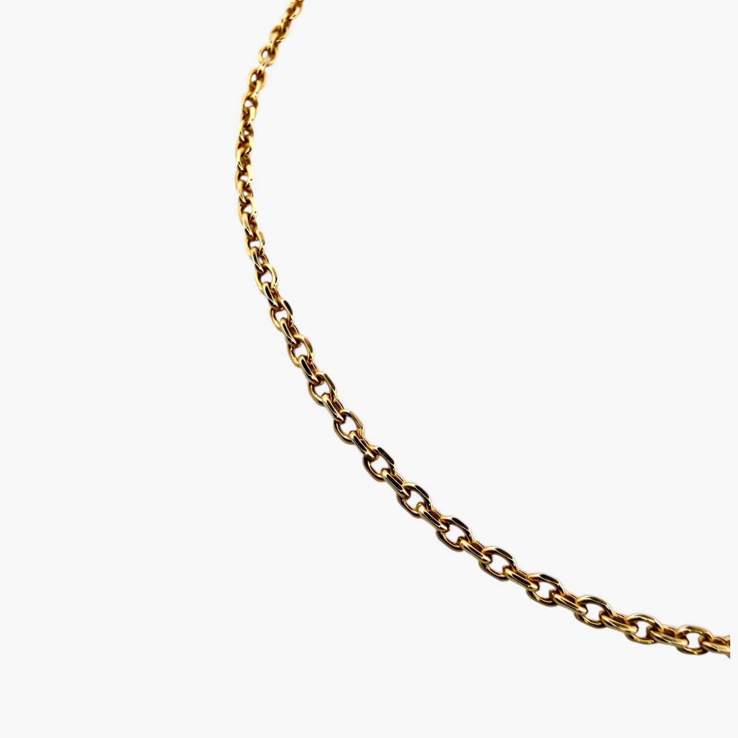 Comprar collar de oro amarillo de 18kt con cadena forzada de eslabones con un cierre tipo mosquetón. Envío gratis. Joyas restauradas. Joyería Ian'Or. Envío GRATIS.