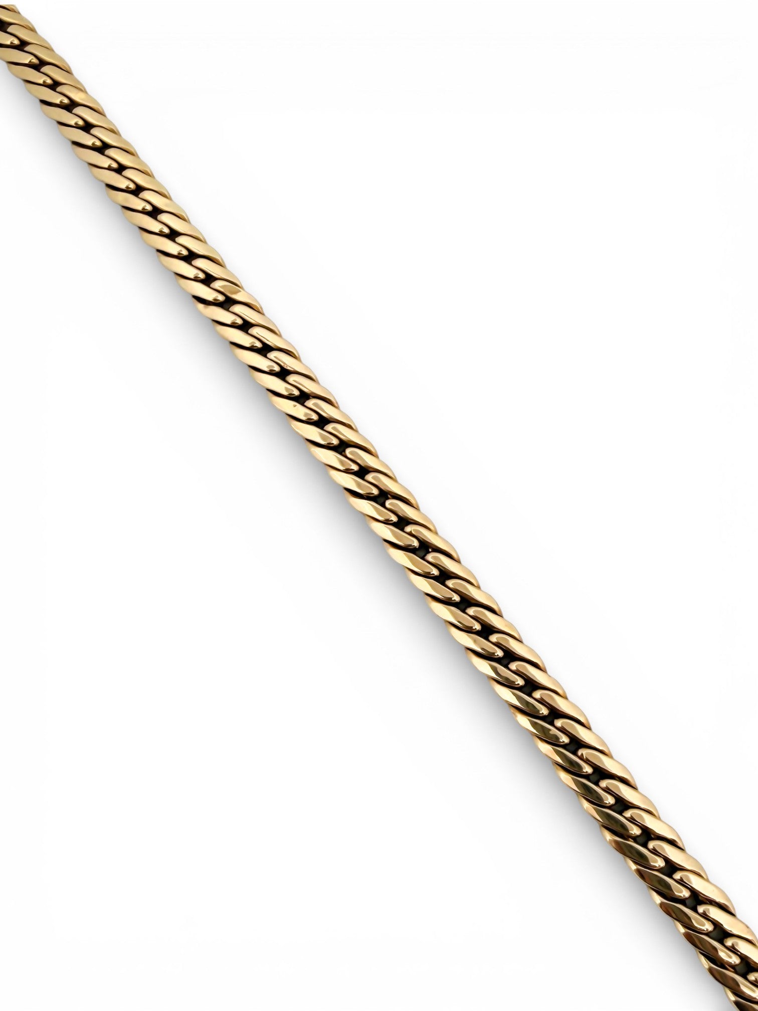 Comprar pulsera oro amarillo de 18kt con cadena tipo cubana. La pulsera mide 21
mm de largo y 6,25mm de grosor. Dispone de cierre tipo mosquetón. Joyeria Ian'Or