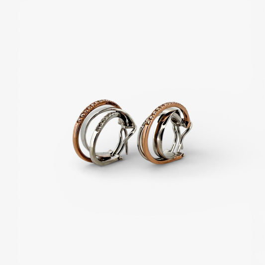 Comprar pendientes de aro triples realizados en oro blanco y oro rosa de 18kt con diamantes talla brillante. Estos pendientes disponen de cierre tipo Omega. Joyas de segunda mano. Envío gratis. Ian'Or.