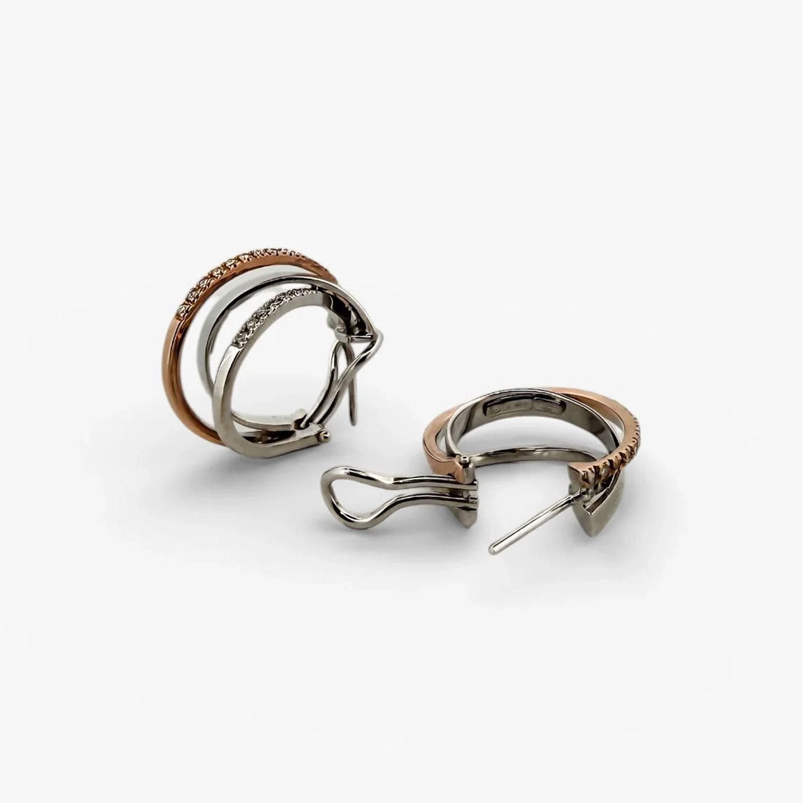 Comprar pendientes de aro triples realizados en oro blanco y oro rosa de 18kt con diamantes talla brillante. Joyas de segunda mano. Envío gratis. Ian'Or.