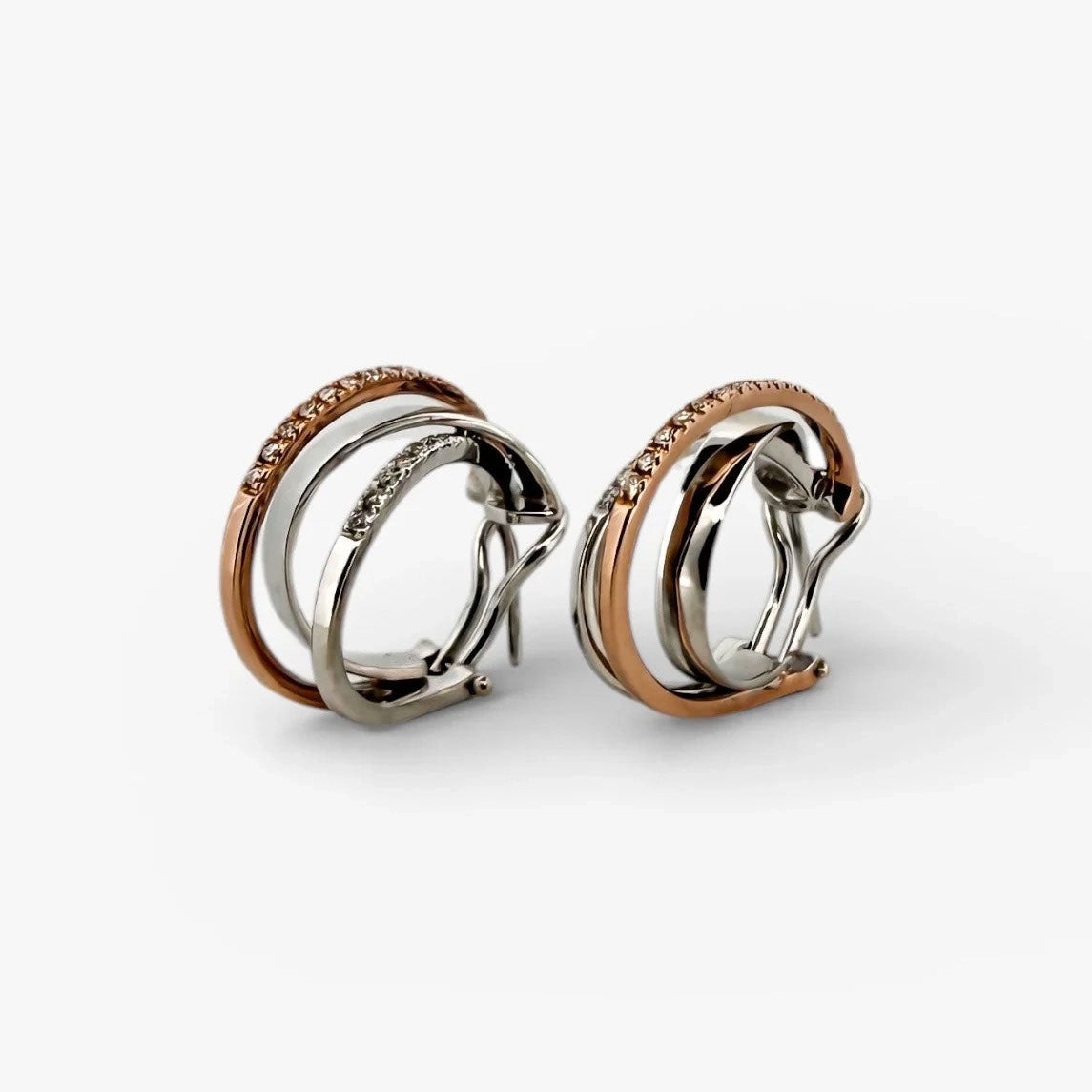 Comprar pendientes de aro triples realizados en oro blanco y oro rosa de 18kt con diamantes talla brillante. Joyas de segunda mano. Envío gratis. Ian'Or.