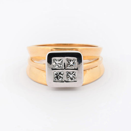 Comprar anillo realizado en oro amarillo de 18kt con diamantes talla princesa. Anillos de segunda mano. Joyería Ian'Or. Envío gratis.