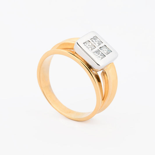 Comprar anillo realizado en oro amarillo de 18kt con diamantes talla princesa. Anillos de segunda mano. Joyería Ian'Or. Envío gratis.