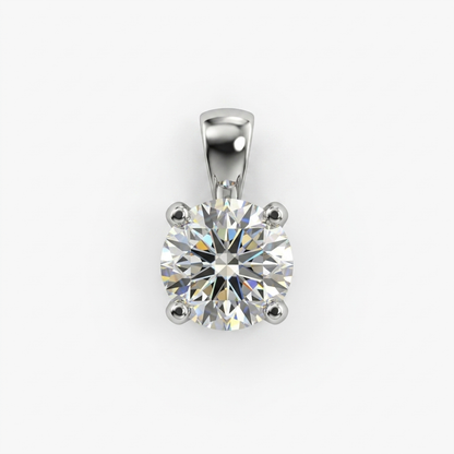 Colgante tipo solitario realizado en oro blanco de 18kt con brillante de 0,35ct engastado en 4 grapas. Joyas de segunda mano baratas. Ian'Or.