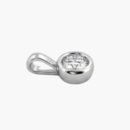 Colgante oro blanco de 18kt y diamante con engaste chatón - 30320C