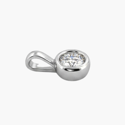 Colgante oro blanco de 18kt y diamante con engaste chatón - 30320C