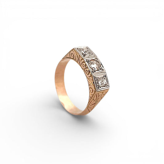 Comprar anillo sortija sello tipo tresillo en oro amarillo de 18k y vistas de platino con tres diamantes de talla antigua montados en linea.