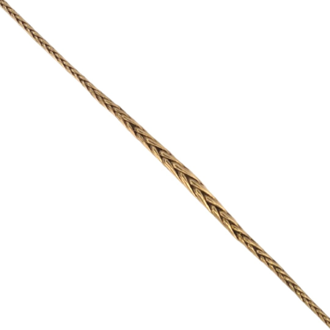 Comprar collar de oro amarillo de 18kt con cadena tipo espiga. Dispone de un cierre tipo mosquetón. Joyería Ian'or, dónde comprar y vender oro al mejor precio en Barcelona. Joyas de segunda mano y restauradas en Barcelona.