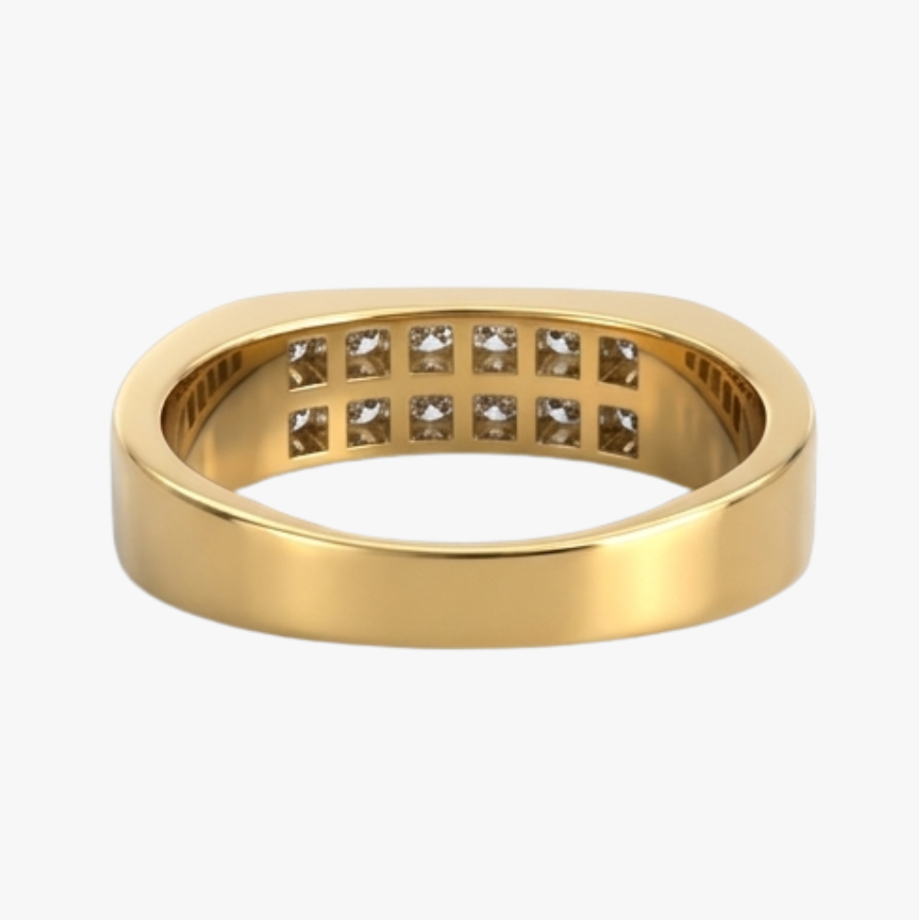 Comprar anillo realizado en oro amarillo de 18kt y 12 diamantes talla brillante en la parte central del anillo, Joyería Ian'Or, Envío gratis.