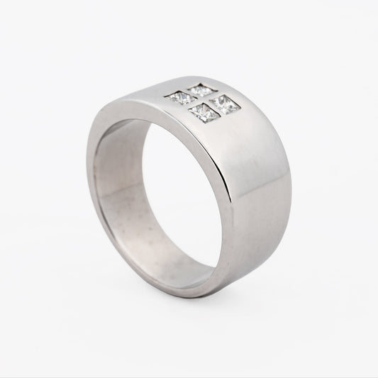 Comprar anillo ancho realizado en oro blanco de 18kt y 4 diamantes en el centro .Joyas acondicionadas. Envío GRATIS. Anillos de compromiso baratos. Ian'Or.